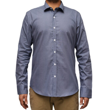 Men’s casual button-down shirt – lightweight cotton, ideal for everyday smart casual style.